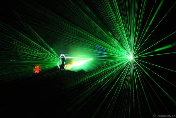 Lasereffekte bei Felsenmeer in Flammen 2010