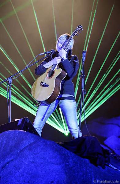 Ina Boo bei Felsenmeer in Flammen