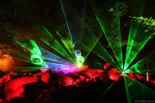 Lasereffekte bei Felsenmeer in Flammen 2010