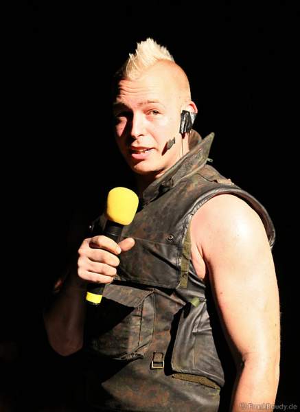 Hannes Schwarz moderiert beim Triberger Weihnachtszauber