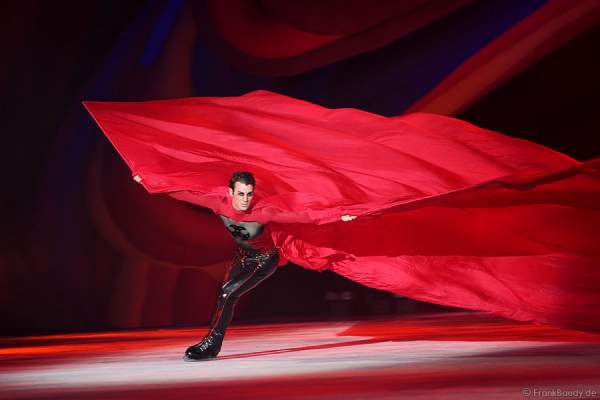 Michael Solonoski bei Holiday on Ice – FESTIVAL