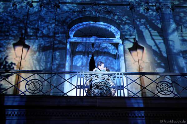 Thomas Borchert und Lucy Scherer beim Preview des neuen Stage Entertainment Musicals REBECCA auf dem Schlossplatz in Stuttgart