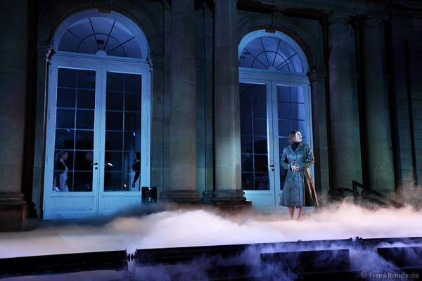 Lucy Scherer beim Preview des neuen Stage Entertainment Musicals REBECCA auf dem Schlossplatz in Stuttgart