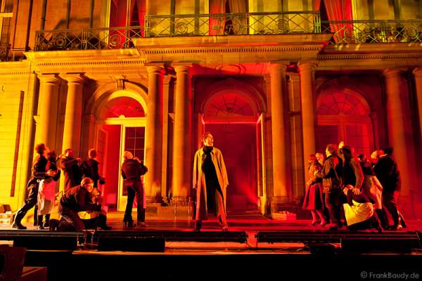 Brennendes Schloss Manderlay von Rebecca