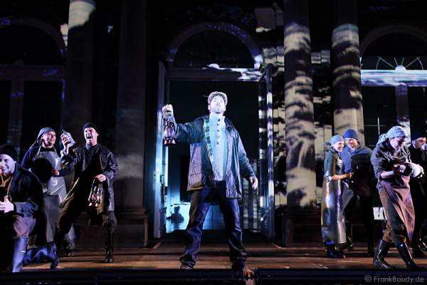 REBECCA auf dem Schlossplatz