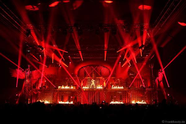 Feuereffekte bei Dancing Las Vegas von DJ Bobo – Weltpremiere