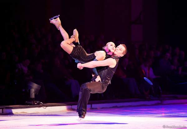 Michal Zych und Victorine Luron bei Holiday on Ice – SPEED