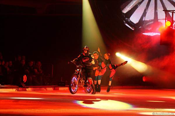 Holiday on Ice – SPEED