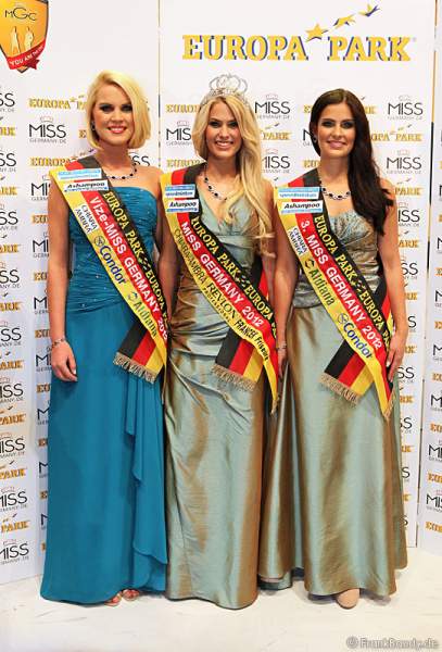 Vize-Miss Germany 2012 Mareen Wehner, Miss Germany 2012 Isabel Gülck (Isi Glück) und 3. Miss Germany 2012 Sabrina Licata bei der Miss Germany 2012 Wahl im Europa-Park in Rust
