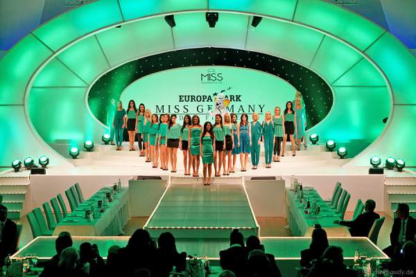 Die 23 Teilnehmerinnen der Miss Germany 2012 Wahl im Europa-Park in Rust