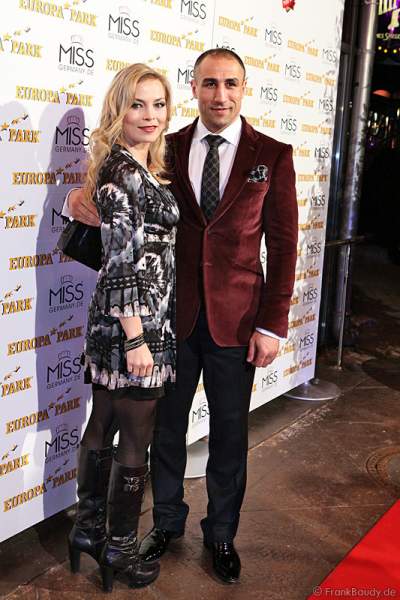 Regina Halmich – ehem. Box-Weltmeisterin und Arthur Abraham – ehem. Boxweltmeister im Mittelgewicht bei der Miss Germany 2012 Wahl im Europa-Park in Rust