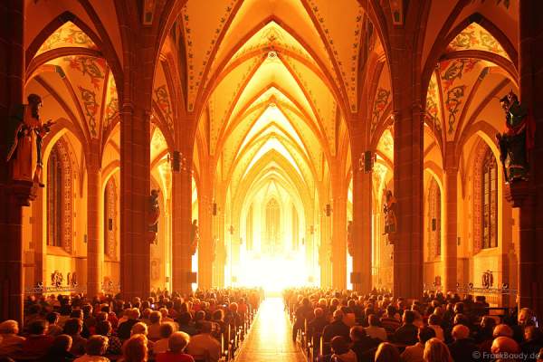 Glaubensfeuer Kirche St. Aposteln Viernheim-Katholikentag 2012