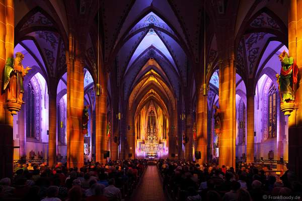 Glaubensfeuer Kirche St. Aposteln Viernheim-Katholikentag 2012