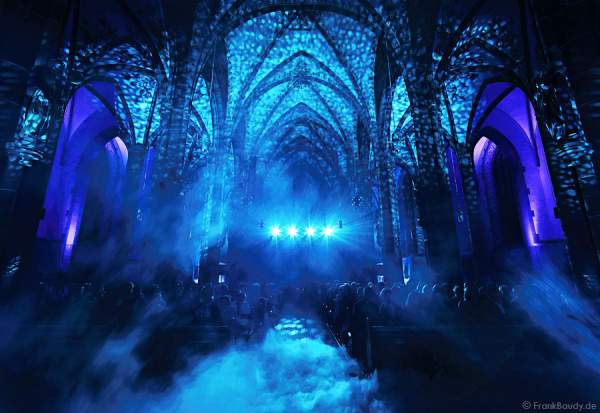 Glaubensfeuer Kirche St. Aposteln Viernheim-Katholikentag 2012