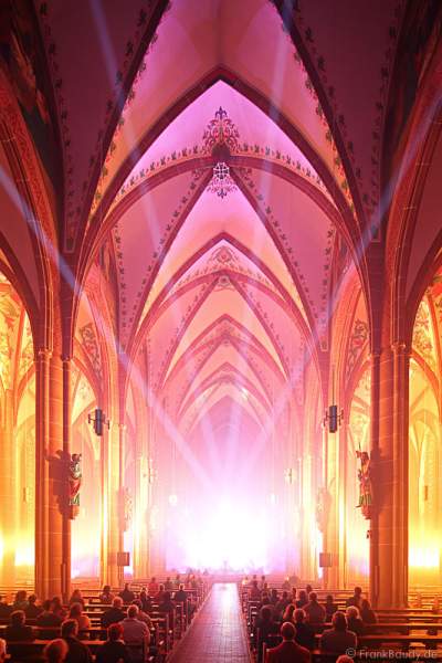 Glaubensfeuer Kirche St. Aposteln Viernheim-Katholikentag 2012