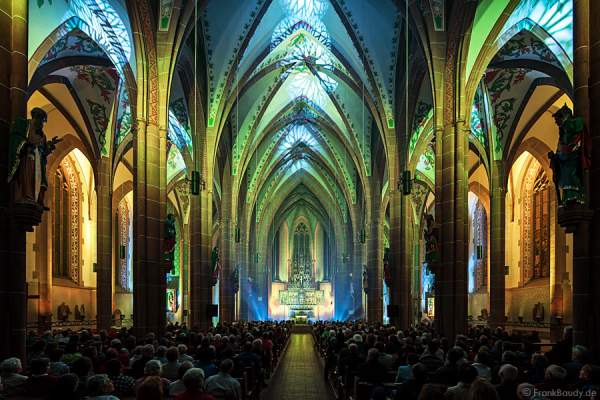 Glaubensfeuer Kirche St. Aposteln Viernheim-Katholikentag 2012