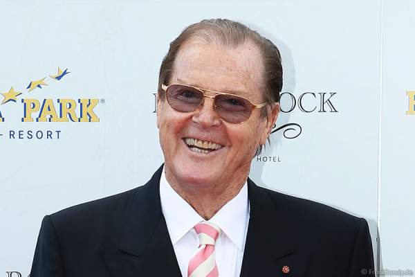 Sir Roger Moore  bei der Eröffnung des neuen 4-Sterne Superior Hotels Bell Rock im Europa-Park am 12. Juli 2012