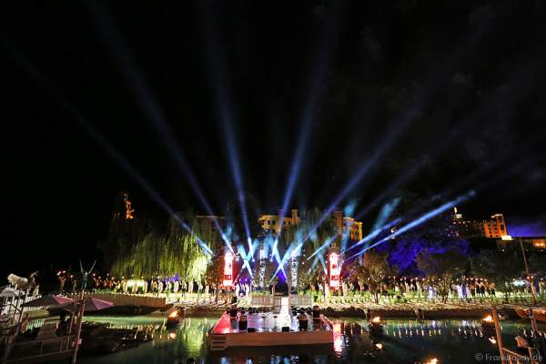 Wassershow mit Künstlern bei der Eröffnung des neuen 4-Sterne Superior Hotels Bell Rock im Europa-Park am 12. Juli 2012