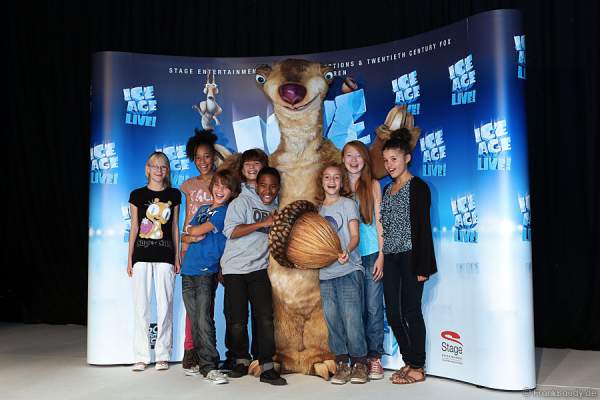 A06_IMG_6043-Jv01-01so