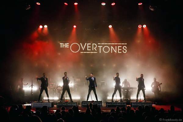 Lachie Chapman, Mike Crawshaw, Darren Everest, Mark Franks und Timmy Matley von The Overtones