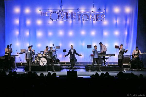 Lachie Chapman, Mike Crawshaw, Darren Everest, Mark Franks und Timmy Matley von The Overtones