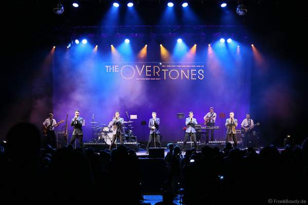 Lachie Chapman, Mike Crawshaw, Darren Everest, Mark Franks und Timmy Matley von The Overtones