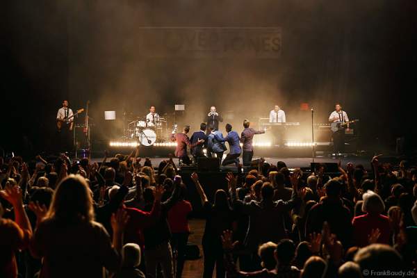 Lachie Chapman, Mike Crawshaw, Darren Everest, Mark Franks und Timmy Matley von The Overtones