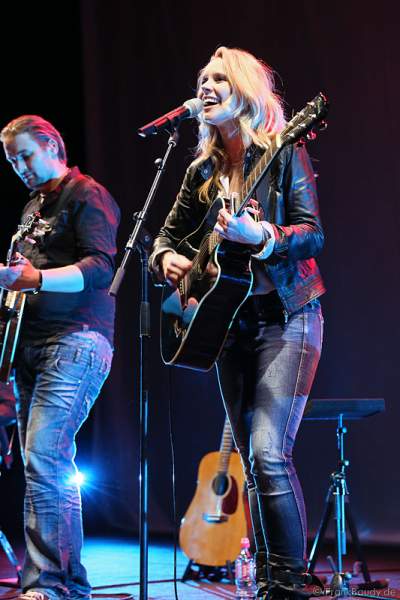 A03_IMG_0206-Jv01-01so