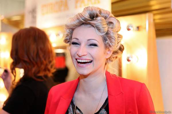 Die Teilnehmerinnen der Miss Germany 2013 bei den Vorbereitungen - Backstage