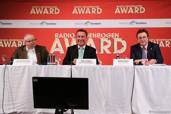 A04_IMG_8808-Jv01-01so