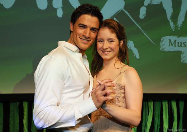 Hauptdarsteller Gian Marco Schiaretti & Merle Hoch bei Disneys Musical TARZAN in Stuttgart