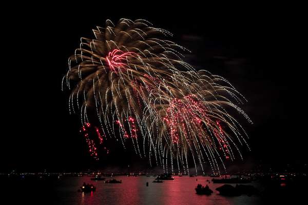 Feuerwerk beim Züri Fäscht 2013