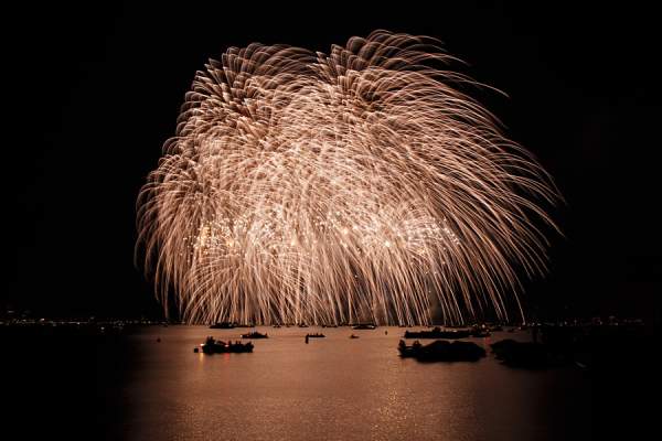 Feuerwerk beim Züri Fäscht 2013