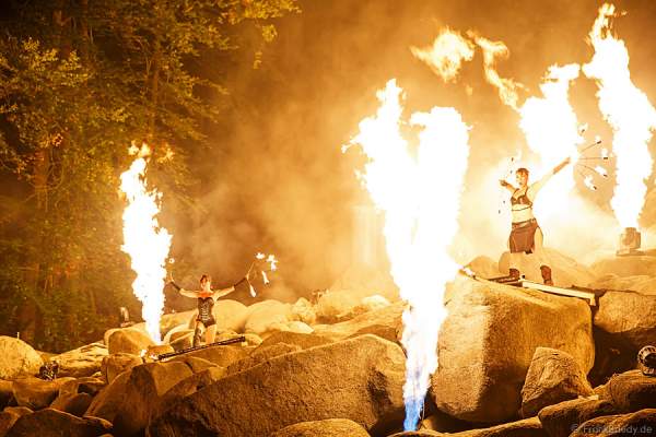 Feuershow von Project PQ bei Felsenmeer in Flammen 2013