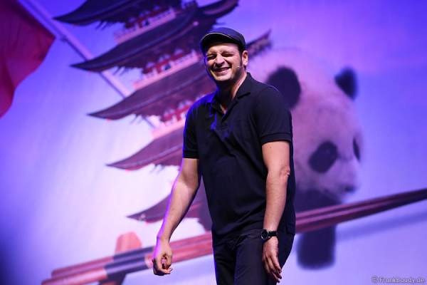 Kaya Yanar bei seiner Show Around the World