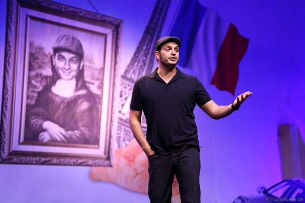 Kaya Yanar bei seiner Show Around the World