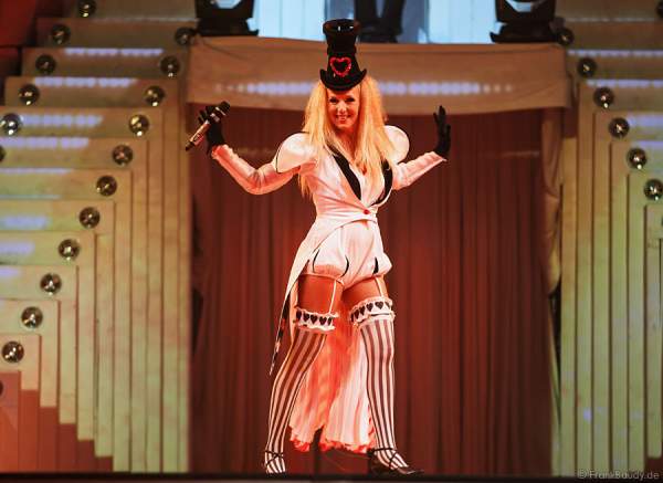 Nancy Baumann, Ehefrau von DJ Bobo bei Show Circus