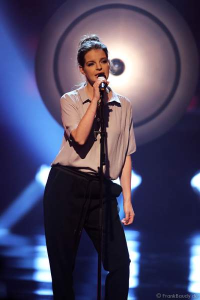 Yvonne Catterfeld bei Verstehen Sie Spaß? live aus der Baden-Arena Offenburg 2013