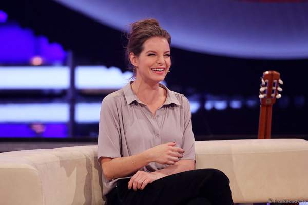 Yvonne Catterfeld bei Verstehen Sie Spaß? live aus der Baden-Arena Offenburg 2013