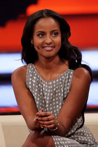 Sara Nuru bei Verstehen Sie Spaß? live aus der Baden-Arena Offenburg 2013