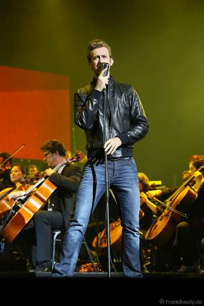 Rüdiger Brans von der Rock'n'Roll-Band The Baseballs bei AIDA Night of the Proms 2013 – SAP Arena Mannheim