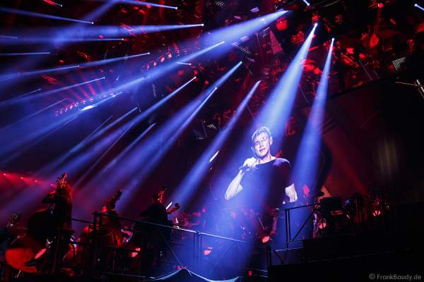 Sänger und Frontmann Morten Harket der Popband a-ha bei AIDA Night of the Proms 2013