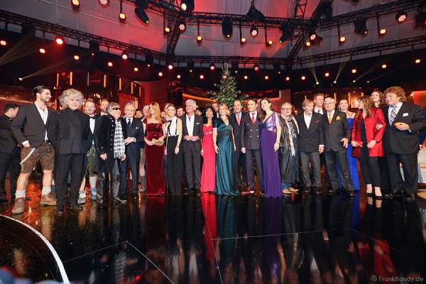 Schlussbild bei der José Carreras Spendengala 2013 im Europa-Park