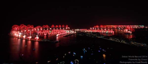 Dubai worlds biggest and largest fireworks display on New Year’s Eve 2013/2014, Dubai World Record 2014 - Größtes Feuerwerk der Welt