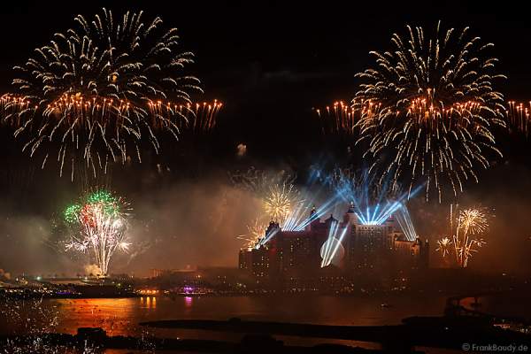 Dubai World Record 2014 - Größtes Feuerwerk der Welt