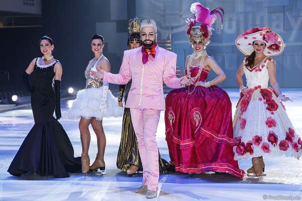 Harald Glööckler mit extra designten Kreationen