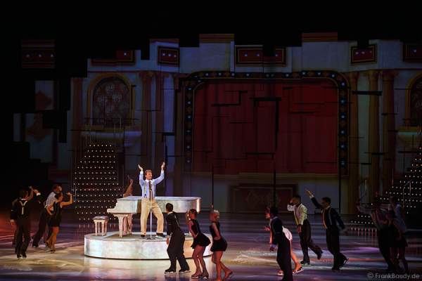 Norbert Schramm bei HOLIDAY ON ICE Show PLATINUM