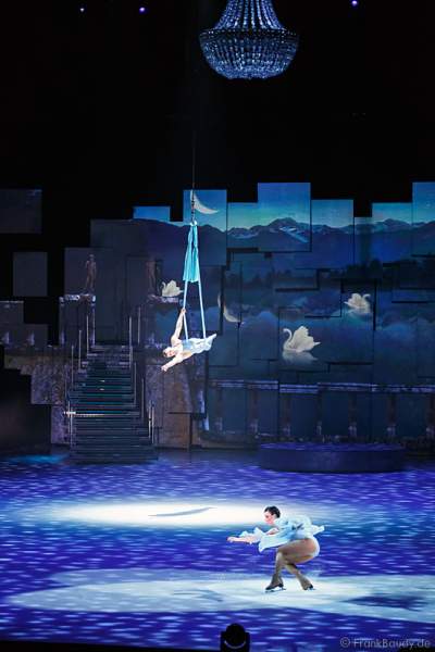 Holiday on Ice - PLATINUM