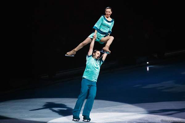 Stanislav Vederskyi und Viktoria Maksiuta bei Holiday on Ice - PLATINUM