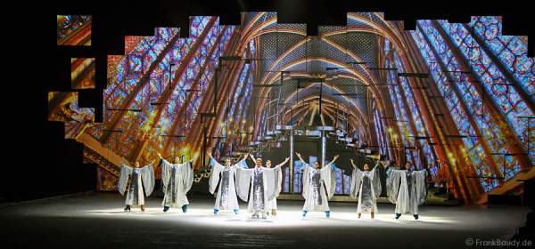 Holiday on Ice - PLATINUM